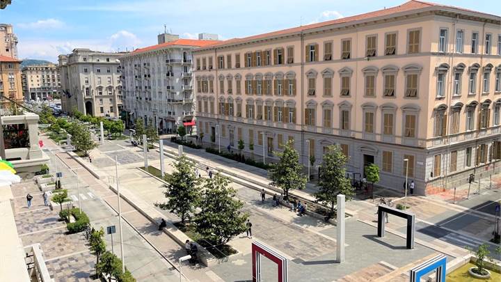 PIAZZA VERDI - PALAZZO STORICO (Sp)