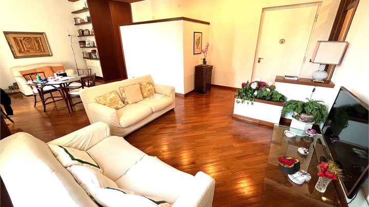 4 VANI - PIAZZA CONCORDIA (Sp)